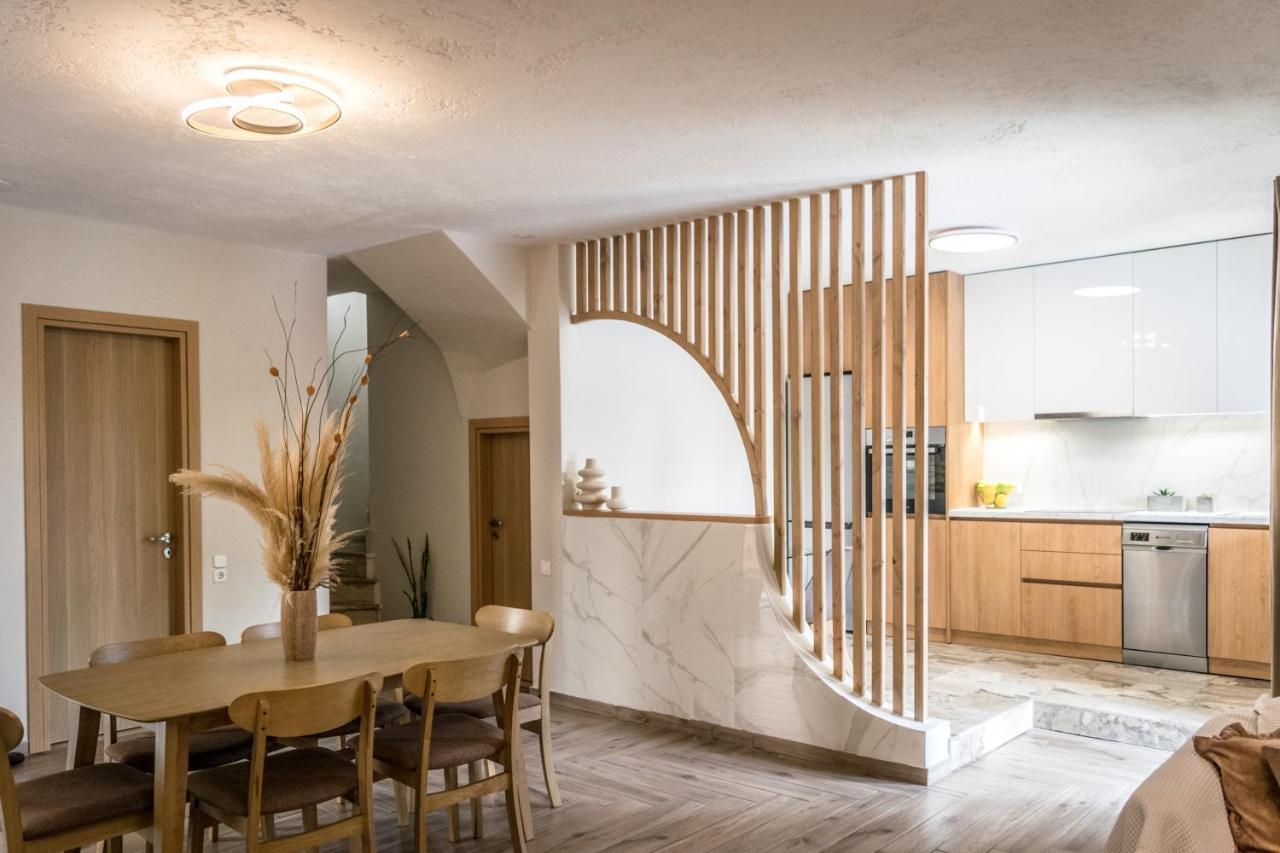 Niriides Luxury Villas 헐소니소스 외부 사진