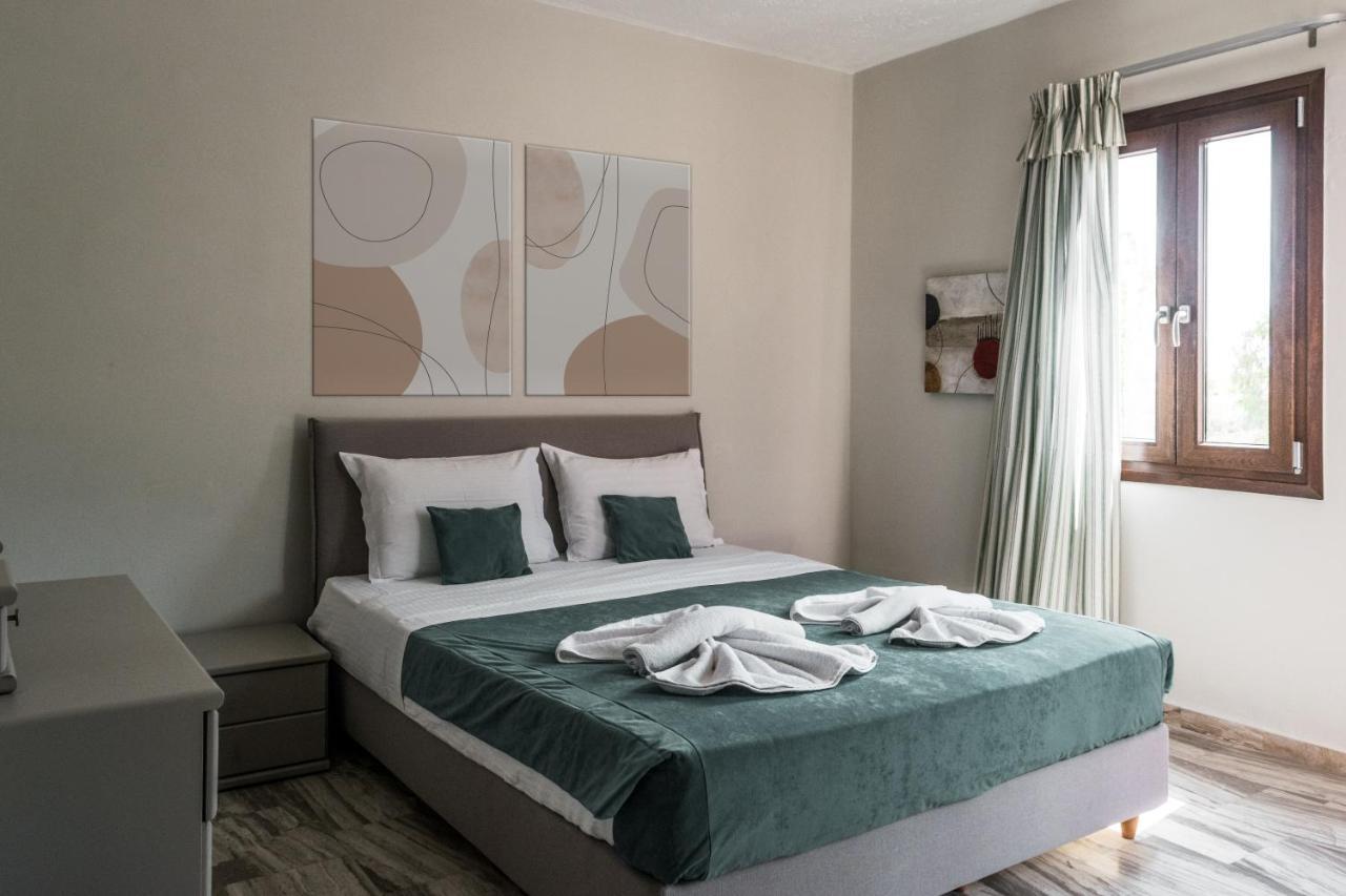 Niriides Luxury Villas 헐소니소스 외부 사진